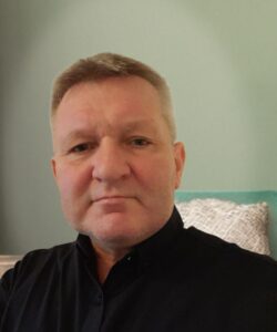 Budjak Tibor mit Hintergrund